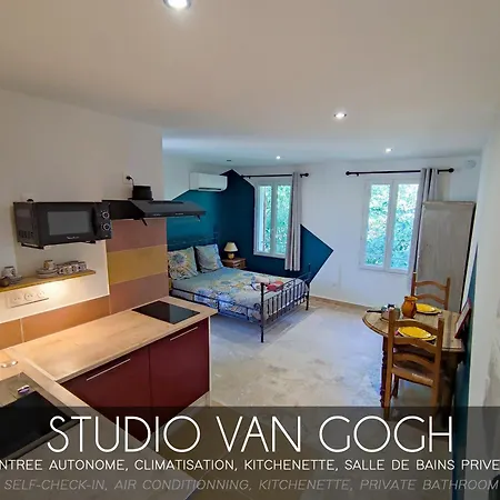 L'etape Arlesienne Apartment