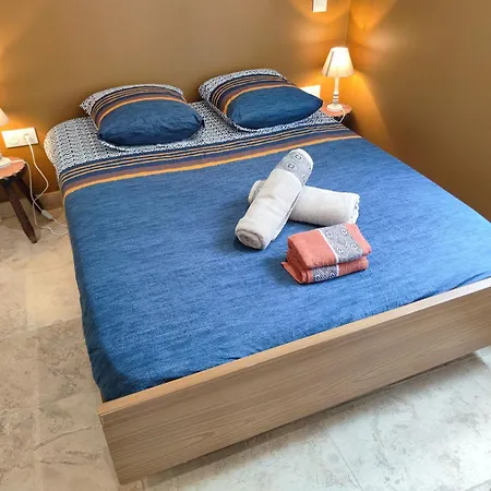 L'etape Arlesienne Apartment *